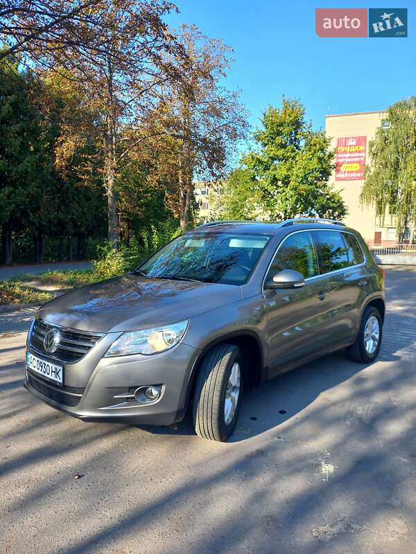 Позашляховик / Кросовер Volkswagen Tiguan 2010 в Луцьку