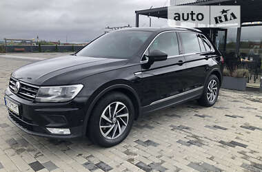 Позашляховик / Кросовер Volkswagen Tiguan 2017 в Тячеві