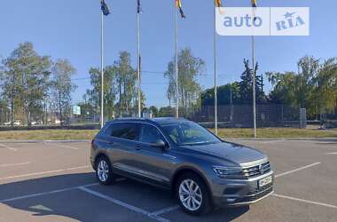 Внедорожник / Кроссовер Volkswagen Tiguan 2018 в Житомире