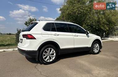 Внедорожник / Кроссовер Volkswagen Tiguan 2017 в 