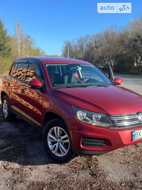 Внедорожник / Кроссовер Volkswagen Tiguan 2013 в Полонном
