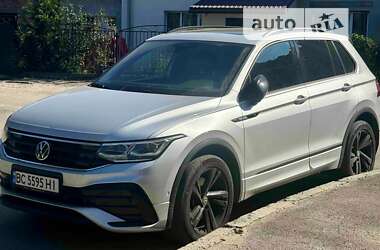 Внедорожник / Кроссовер Volkswagen Tiguan 2021 в Львове