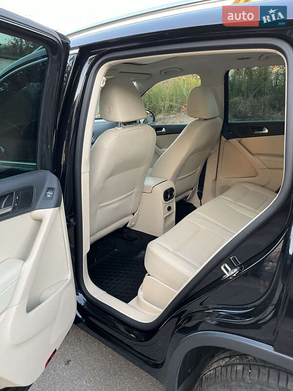 Внедорожник / Кроссовер Volkswagen Tiguan 2016 в Житомире фото 13 Внедорожник / Кроссовер Volkswagen Tiguan 2016 в Житомире