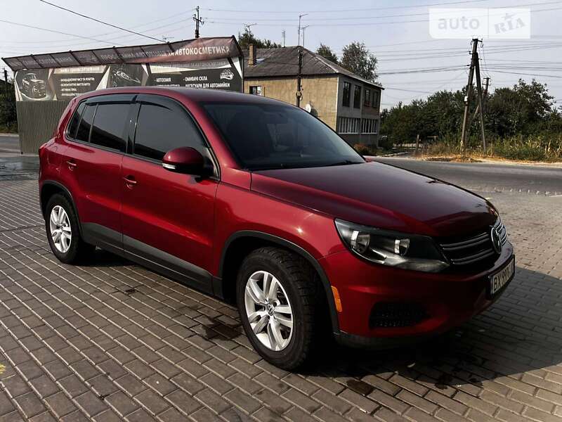 Внедорожник / Кроссовер Volkswagen Tiguan 2013 в Полонном