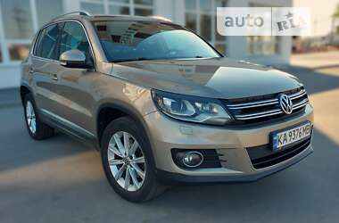 Внедорожник / Кроссовер Volkswagen Tiguan 2014 в Киеве