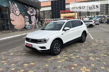 Внедорожник / Кроссовер Volkswagen Tiguan 2021 в Луцке