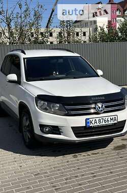 Внедорожник / Кроссовер Volkswagen Tiguan 2011 в Киеве