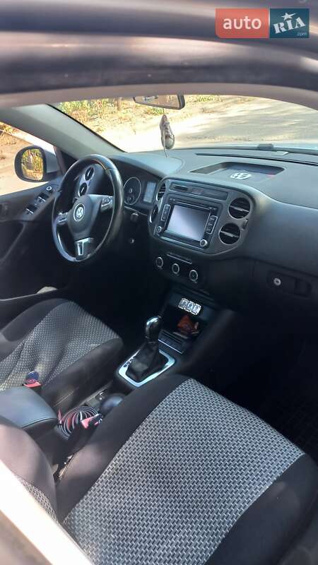 Внедорожник / Кроссовер Volkswagen Tiguan 2011 в Кропивницком