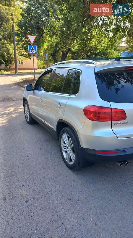 Внедорожник / Кроссовер Volkswagen Tiguan 2011 в Кропивницком