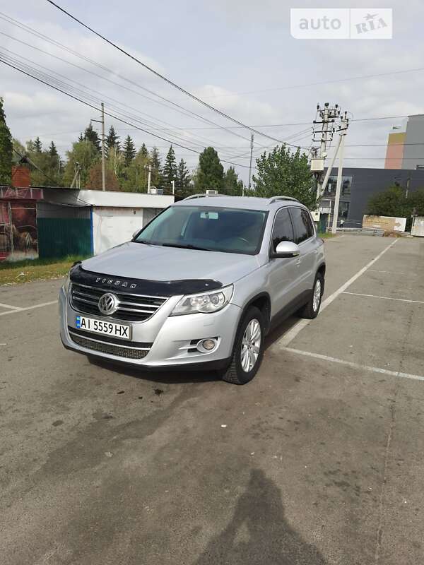 Позашляховик / Кросовер Volkswagen Tiguan 2011 в Києві