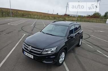 Внедорожник / Кроссовер Volkswagen Tiguan 2016 в Ровно