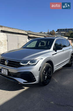 Позашляховик / Кросовер Volkswagen Tiguan 2022 в Дніпрі