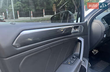 Внедорожник / Кроссовер Volkswagen Tiguan 2020 в 