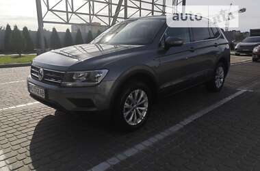 Внедорожник / Кроссовер Volkswagen Tiguan 2018 в Львове