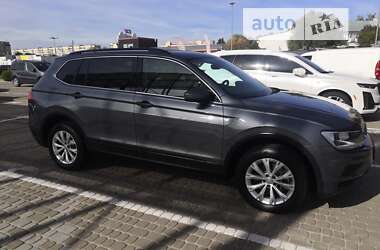 Позашляховик / Кросовер Volkswagen Tiguan 2018 в Львові