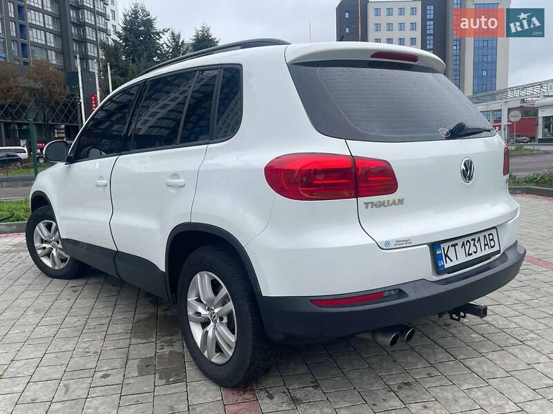 Внедорожник / Кроссовер Volkswagen Tiguan 2016 в Ивано-Франковске