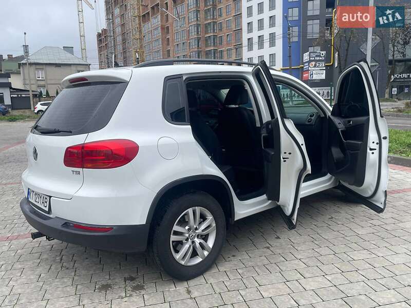 Внедорожник / Кроссовер Volkswagen Tiguan 2016 в Ивано-Франковске