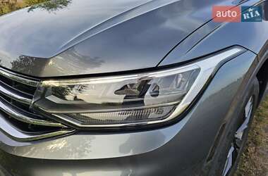 Внедорожник / Кроссовер Volkswagen Tiguan 2022 в 