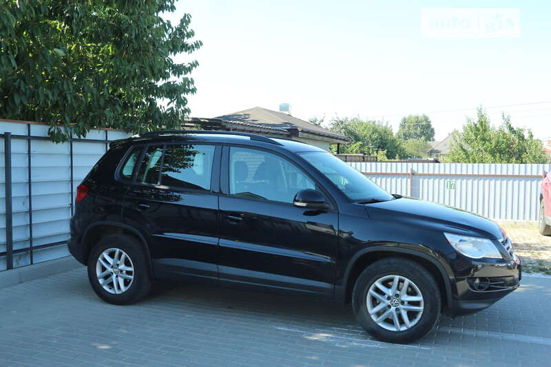 Внедорожник / Кроссовер Volkswagen Tiguan 2011 в Киеве