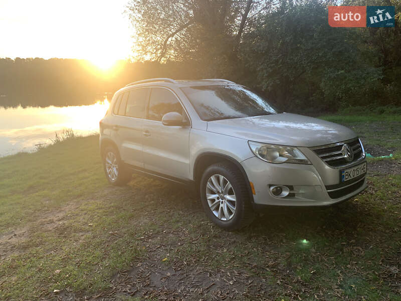 Внедорожник / Кроссовер Volkswagen Tiguan 2008 в Ровно