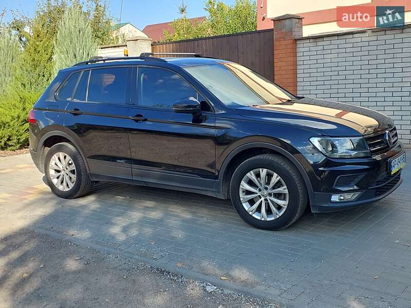 Внедорожник / Кроссовер Volkswagen Tiguan 2017 в Запорожье