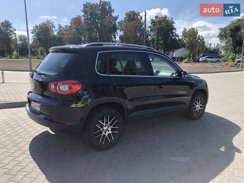 Позашляховик / Кросовер Volkswagen Tiguan 2008 в Житомирі