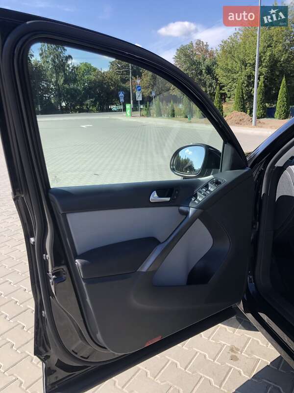 Позашляховик / Кросовер Volkswagen Tiguan 2008 в Житомирі