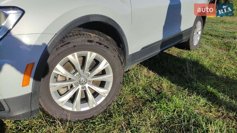 Внедорожник / Кроссовер Volkswagen Tiguan 2017 в Житомире