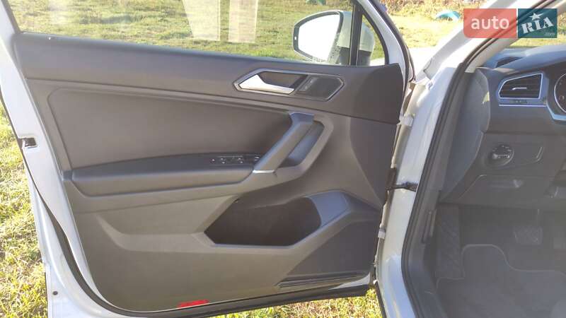 Внедорожник / Кроссовер Volkswagen Tiguan 2017 в Житомире