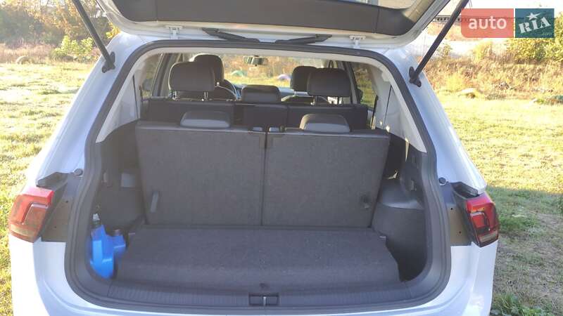 Внедорожник / Кроссовер Volkswagen Tiguan 2017 в Житомире