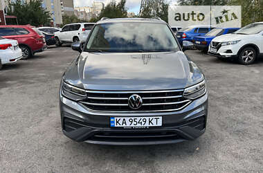 Позашляховик / Кросовер Volkswagen Tiguan 2022 в Києві