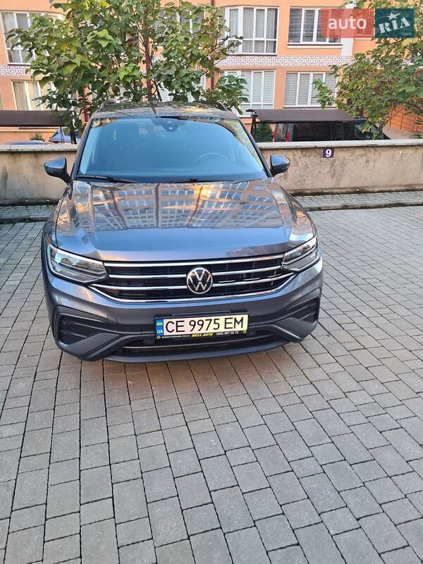 Внедорожник / Кроссовер Volkswagen Tiguan 2021 в Черновцах