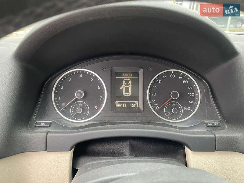 Внедорожник / Кроссовер Volkswagen Tiguan 2012 в Буче