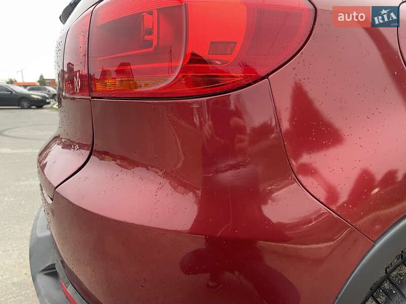 Внедорожник / Кроссовер Volkswagen Tiguan 2012 в Буче