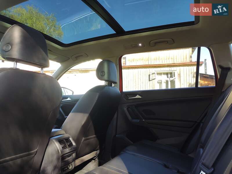 Внедорожник / Кроссовер Volkswagen Tiguan 2017 в Ивано-Франковске