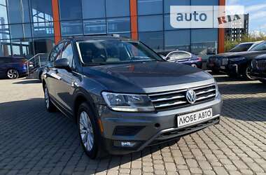 Внедорожник / Кроссовер Volkswagen Tiguan 2017 в Львове