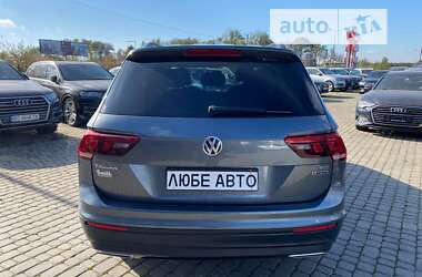 Позашляховик / Кросовер Volkswagen Tiguan 2017 в Львові