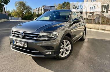 Внедорожник / Кроссовер Volkswagen Tiguan 2017 в Чернигове