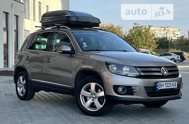 Позашляховик / Кросовер Volkswagen Tiguan 2012 в Одесі