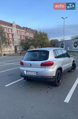 Внедорожник / Кроссовер Volkswagen Tiguan 2013 в 