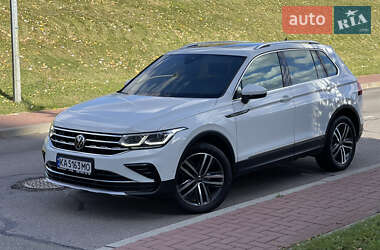 Позашляховик / Кросовер Volkswagen Tiguan 2022 в Києві