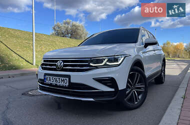 Позашляховик / Кросовер Volkswagen Tiguan 2022 в Києві