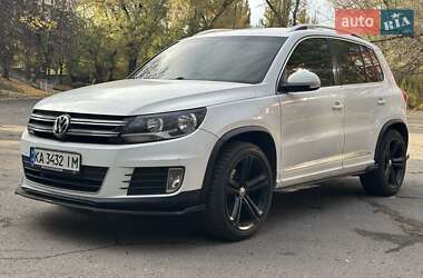 Позашляховик / Кросовер Volkswagen Tiguan 2015 в Кам'янському