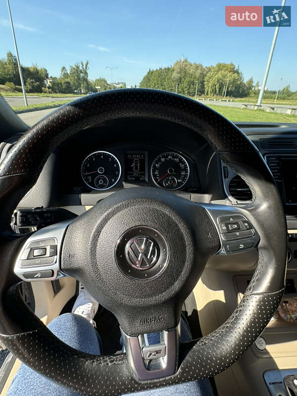 Внедорожник / Кроссовер Volkswagen Tiguan 2016 в Львове