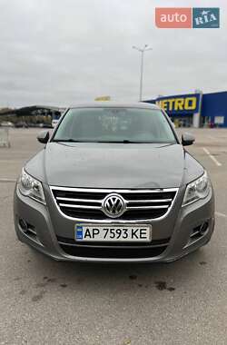 Позашляховик / Кросовер Volkswagen Tiguan 2011 в Запоріжжі