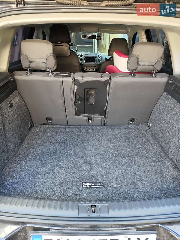 Внедорожник / Кроссовер Volkswagen Tiguan 2014 в Одессе