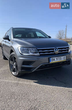 Позашляховик / Кросовер Volkswagen Tiguan 2019 в Рівному