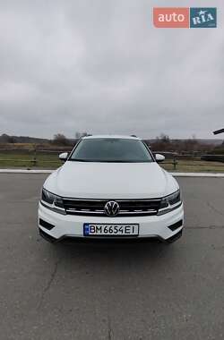 Внедорожник / Кроссовер Volkswagen Tiguan 2021 в Ромнах