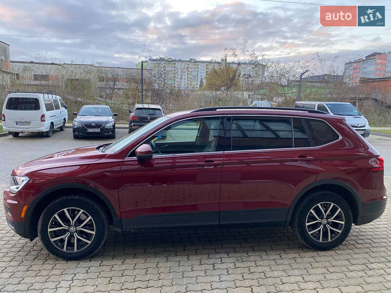 Внедорожник / Кроссовер Volkswagen Tiguan 2019 в 
