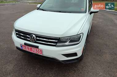 Внедорожник / Кроссовер Volkswagen Tiguan 2018 в Ровно